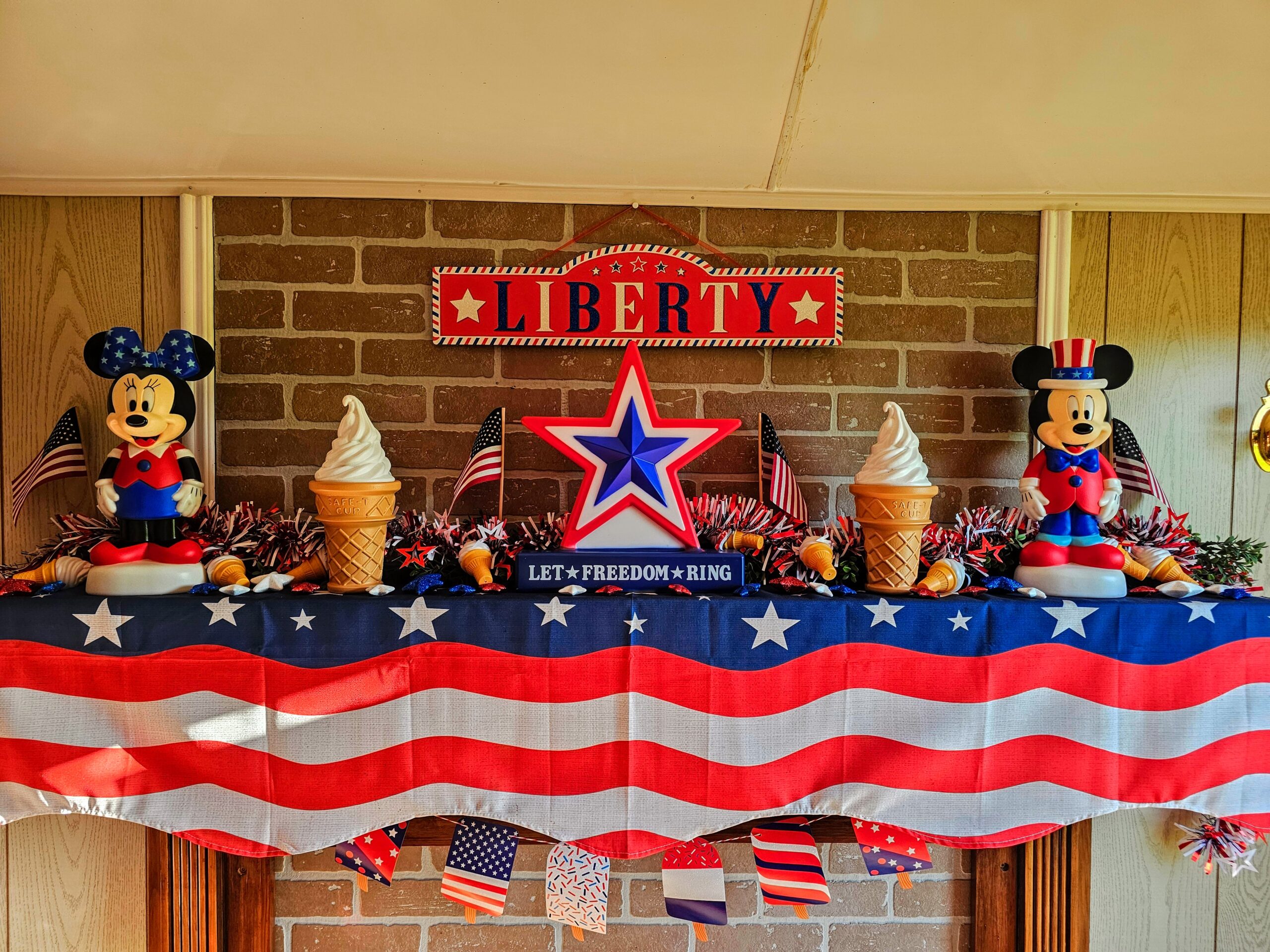 Liberty Mantle Display